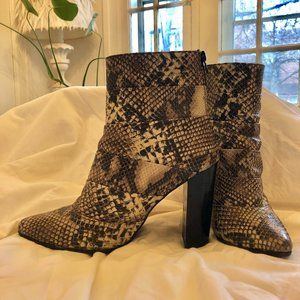 Cartel Footwear/Size 9/4" Snake Print Booties